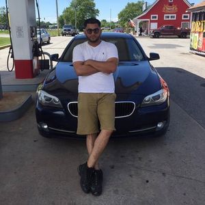 Meet your Posher, Waleed